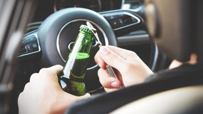 Alcohol, mobile devices and traffic accidents - Media Line

