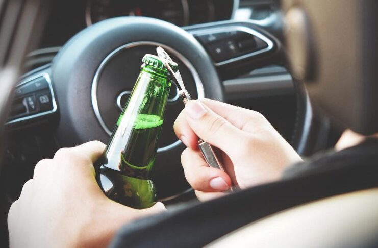 Alcohol, mobile devices and traffic accidents - Media Line

