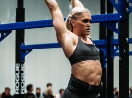 Former Fittest Woman on Earth Katrin Davidsdottir keeps her core strong with exercises that include dead bugs and side planks.

