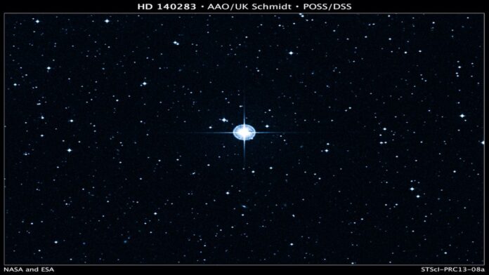 The oldest-known star, officially called HD 140283 but nicknamed Methuselah, lies 190.1 light-years away. The Anglo-Australian Observatory (AAO) UK Schmidt telescope photographed the star in blue light for the Digitized Sky Survey.