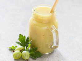 Smoothie made with amla fruit: A natural drink to lower choleserol
