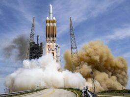 At the end of an era, the ultimate Delta 4 Heavy boosts the classified spy satellite into orbit

