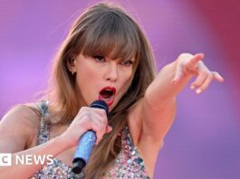 Taylor Swift, Billie Eilish and the album's comeback - BBC News

