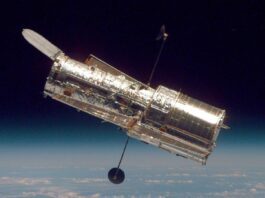 The old Hubble Space Telescope comes back to life after a malfunction

